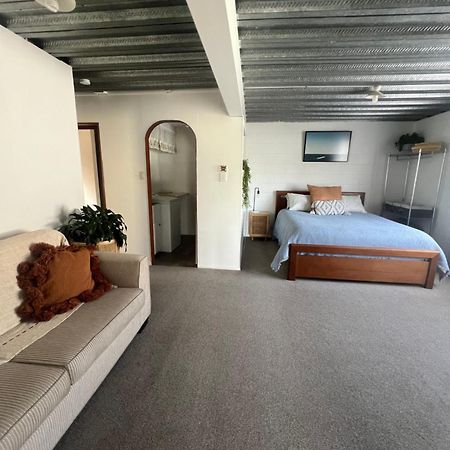 Downtown B&B Маунт-Маунгани Экстерьер фото